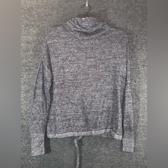 Barefoot Dreams Cozy Dark Gray Hoodie Sweater Size M - Picture 8 of 9